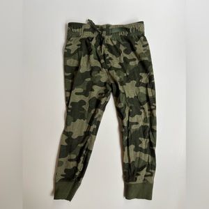 3T Camo Joggers 🥰
